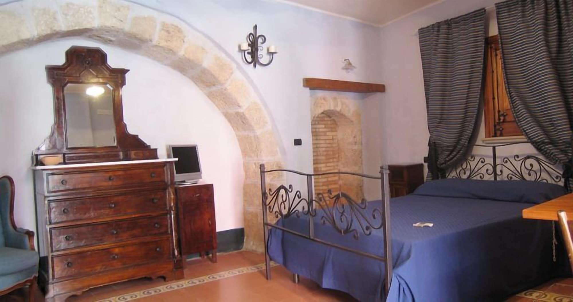Antica Dimora San Girolamo Hotel Licata Exterior photo